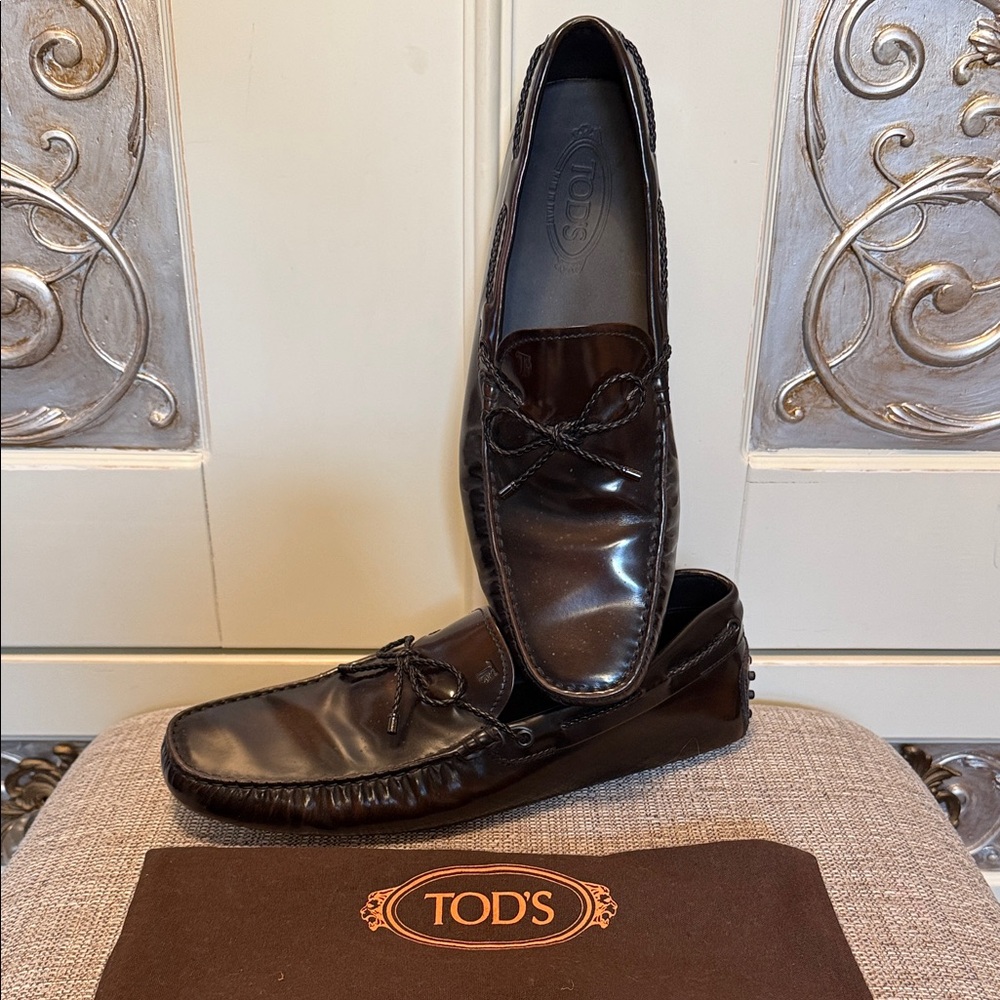 Like new! Men's Tod's brown leather driving loafers size 11
